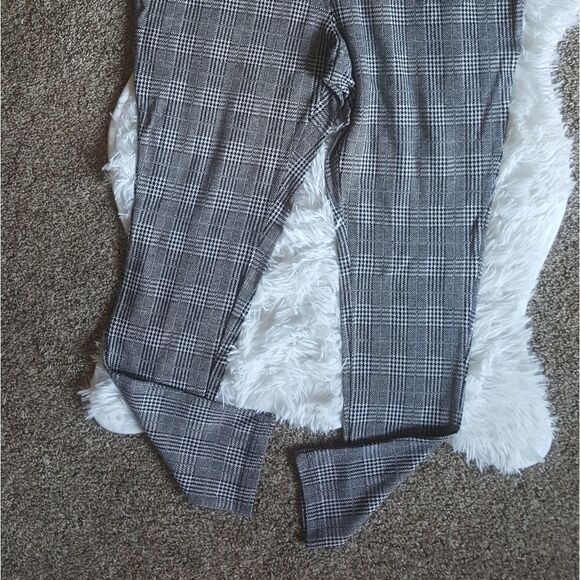 Tahari black & white stretch pants Size Large - Picture 5 of 5